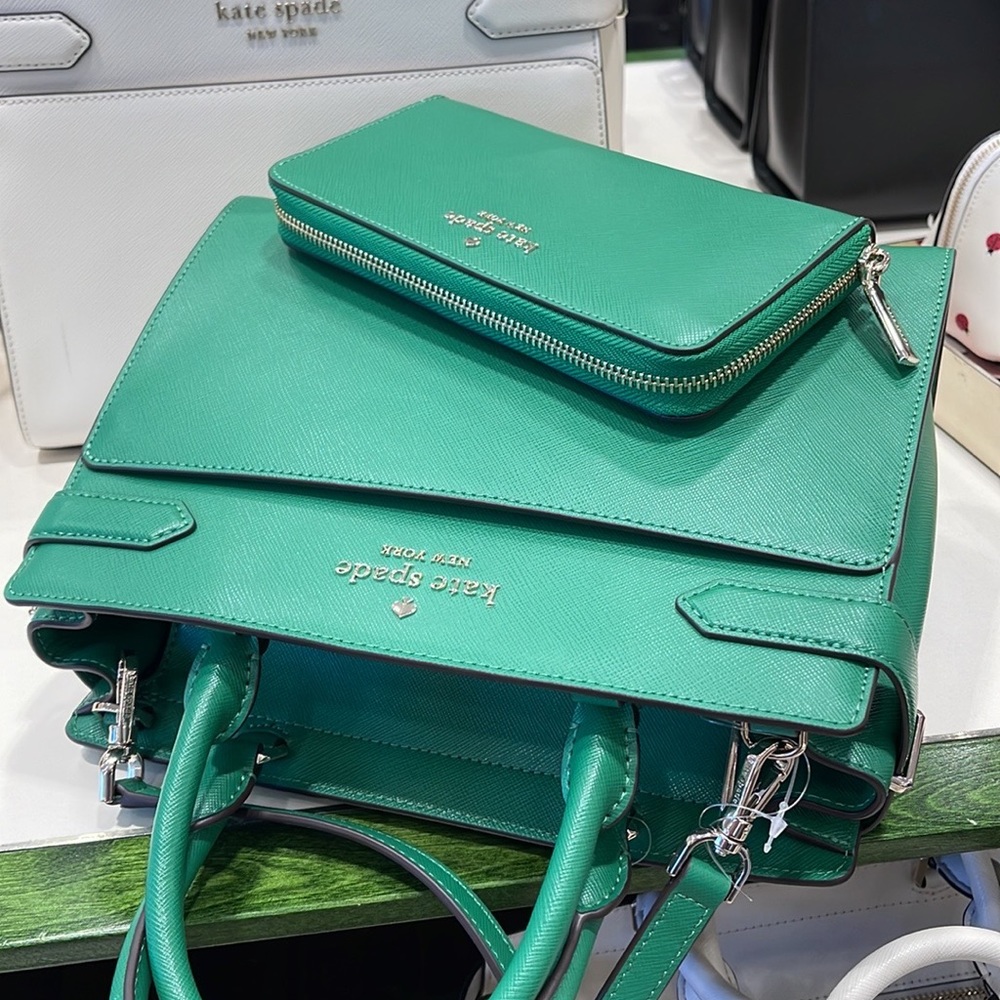 Kate Spade staci medium satchel
&
KSNY Staci Large Continental Wallet
Green Bean - Picture 6 of 16
